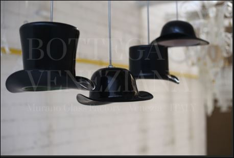 CAPPELLI-SOSPENSIONE.jpg