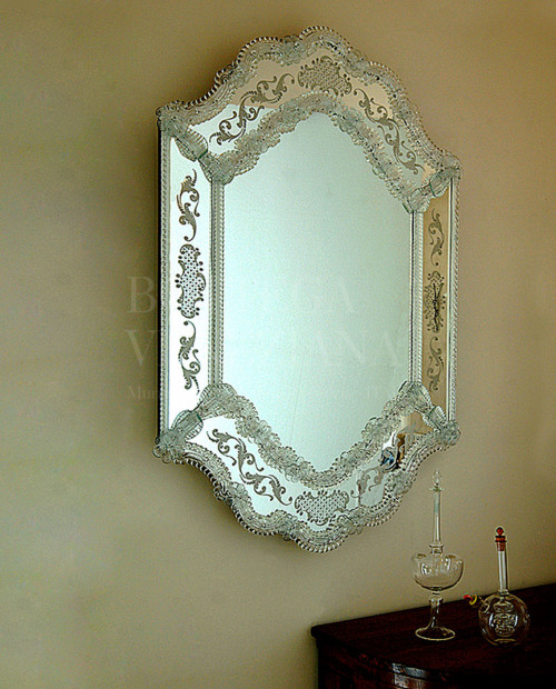 Specchio veneziano modello MANFREDI prodotto nella fornace di Venezia da Bottega Veneziana