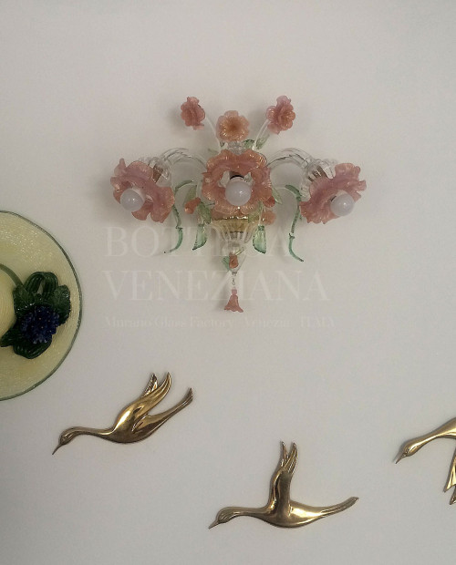 Lampadario floreale GISELE vetro soffiato Murano in cristallo rosa e foglia oro 24Kt. Fatto completamente a mano nella fornace di Bottega veneziana